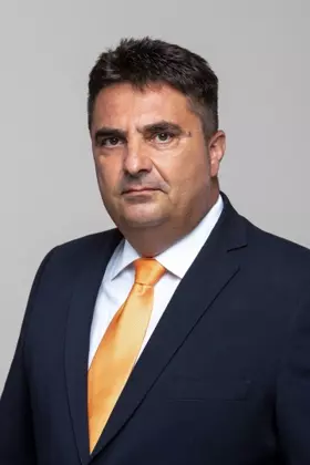 Benicsák Szilárd